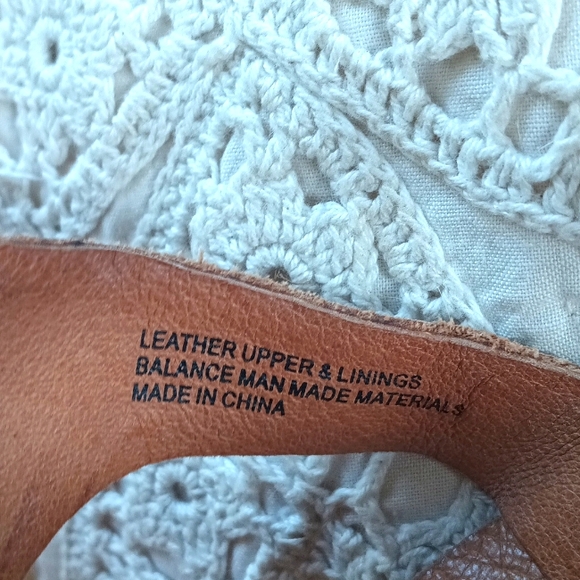 Women's BORN Brown Leather Sandals Size 8 Ankle Strap - Picture 5 of 8